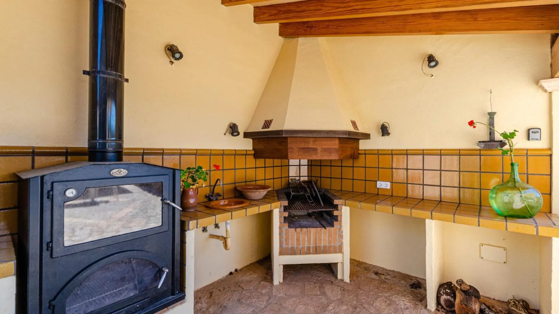 Yourhouse Agroturismo Can Porreti La Conillera リョレート・デ・ビスタレグレ スペイン