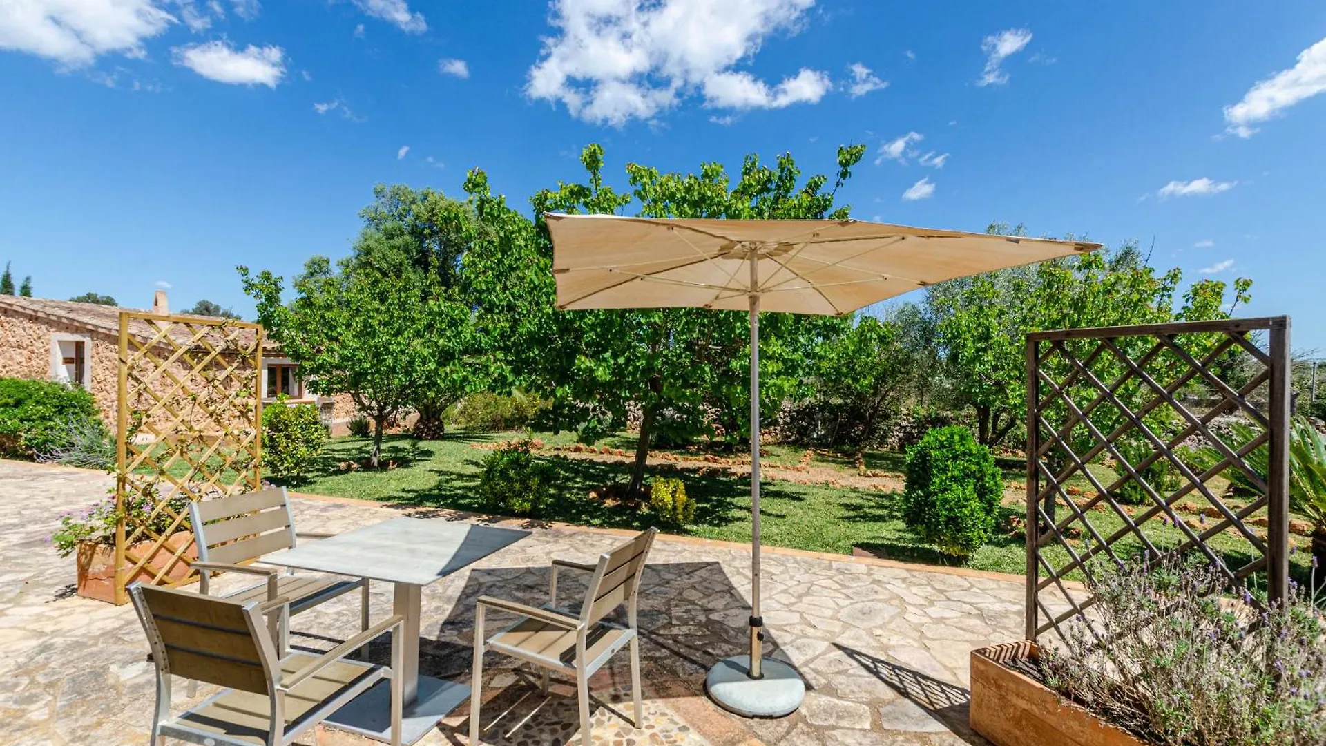 Yourhouse Agroturismo Can Porreti La Conillera リョレート・デ・ビスタレグレ